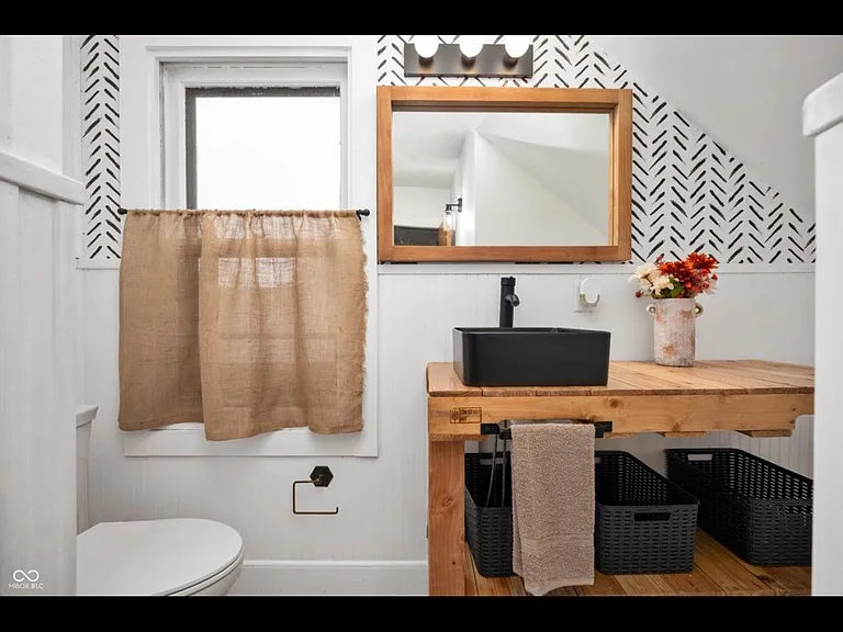 415 S Grand Ave — Photo 9