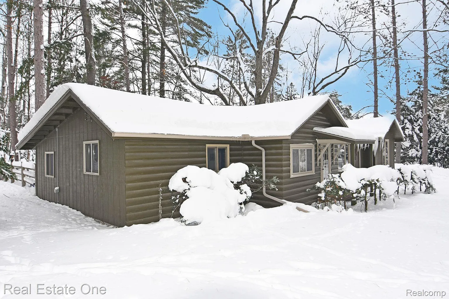4265 N Hazel Rd photo 1