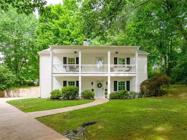170 Farmingdale Ave, Winston Salem, NC 27107