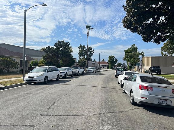 3rd image of 2728 La Presa Ave
