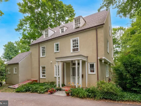 735 Millbrook Ln, Haverford, PA 19041