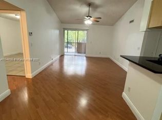 356 SW 83rd Way APT 203, Hollywood, FL 33025
