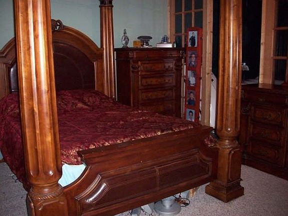 5th image of 8155 Shadywood Ct