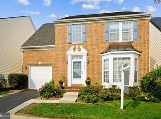 742 Summer Walk Dr, Gaithersburg, MD 20878
