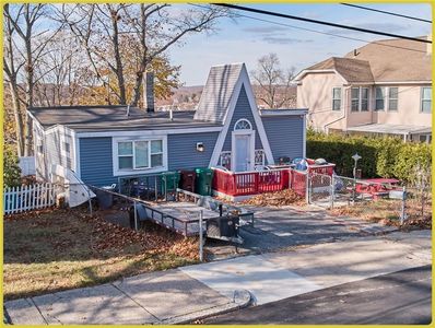 59 Division St, Woonsocket, RI, 02895