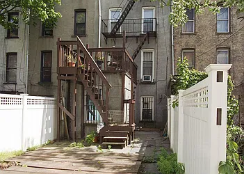 Rented by Level Group