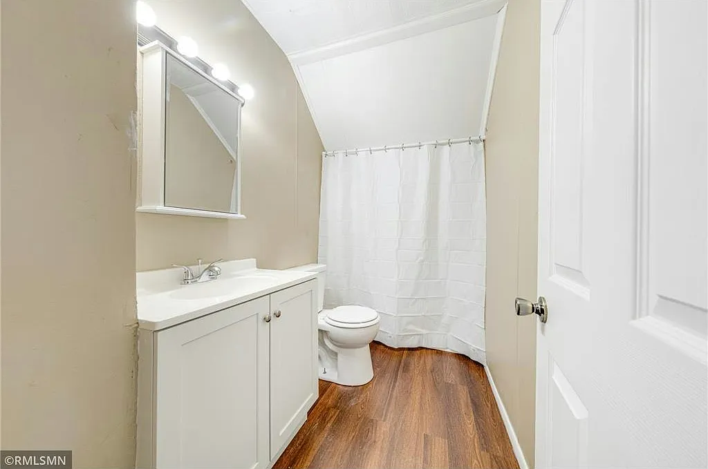 3842 Fremont Avenue North, Unit Main — Photo 4