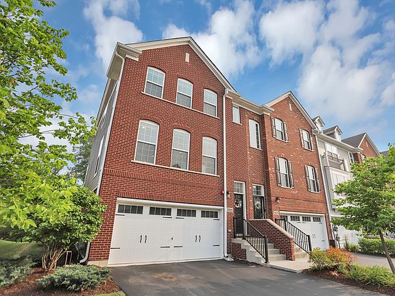 4th image of 2521 Huntleigh Ln