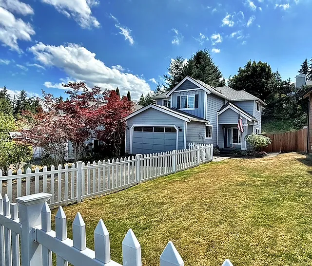 1059 Northwest Gladiola Court - 1 — Photo 2