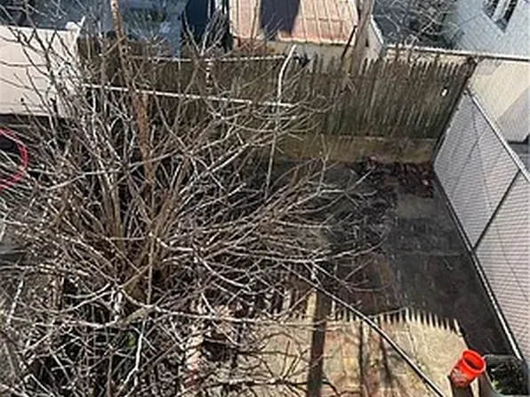 2072 East 68th Street image 13 of 24