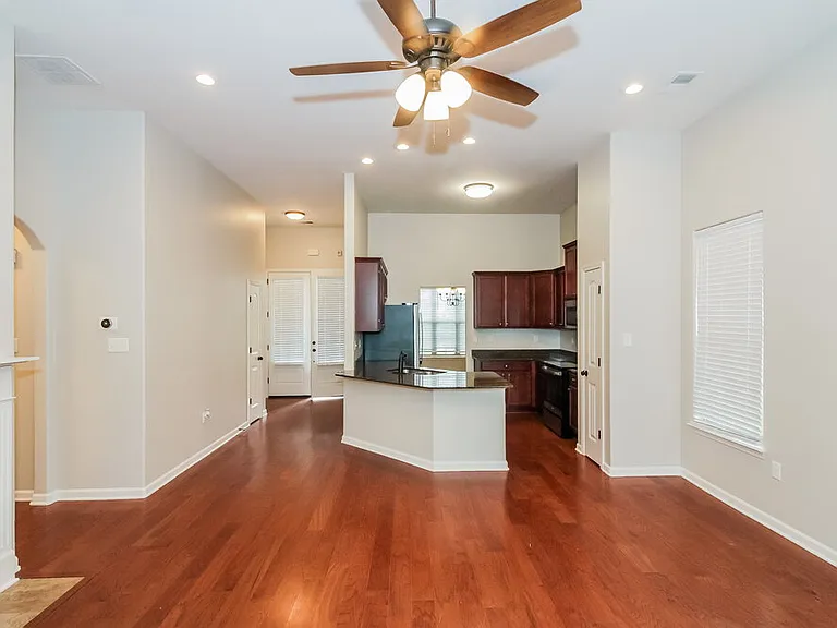 140 Hidden Meadows Ln — Photo 4