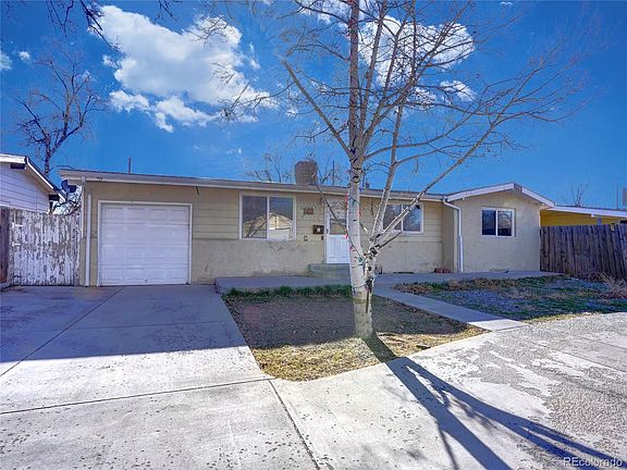 3rd image of 2420 Cottonwood Drive