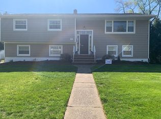 19 Everett Pl, Wayne, NJ 07470