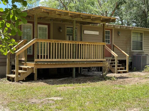 833 Fields Rd, Jacksonville, FL 32218
