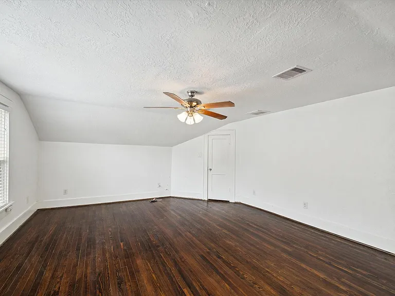 2611 Isabella St — Photo 12