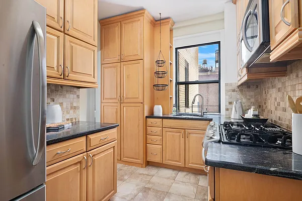 Sold by Douglas Elliman | media 4