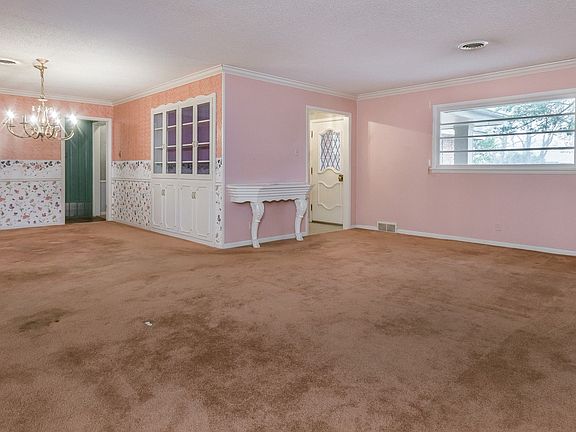 4th image of 3805 Lynette Dr