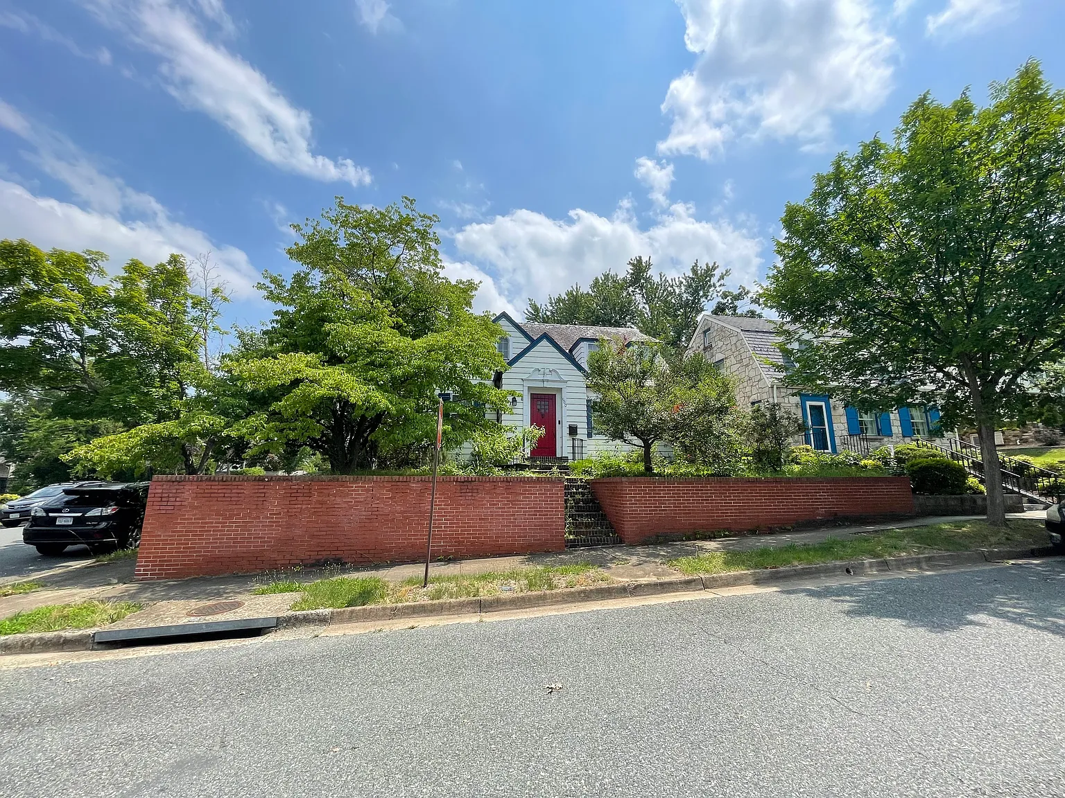 3 bed, 1.5 bath, $3,300 — Photo 1