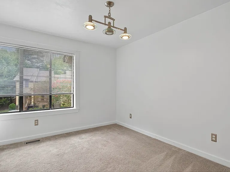 119 Inland View Dr — Photo 8