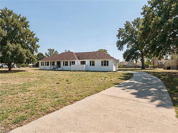 2nd image of 102 Foxcroft Rd