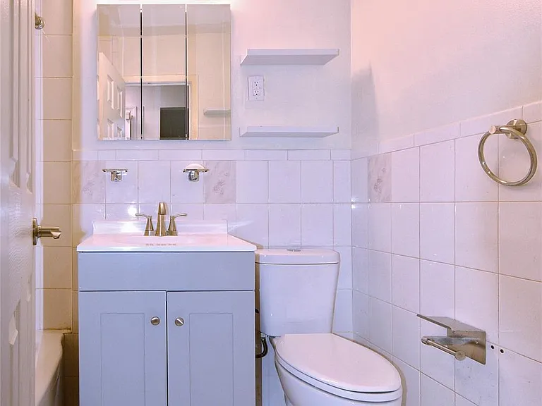 1510 Beach 12 St #2 — Photo 4