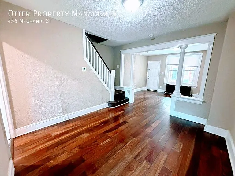 456 Mechanic St — Photo 17