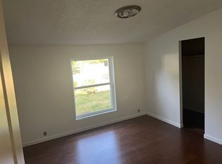 107 Elmwood Ave, Alma, MI 48801