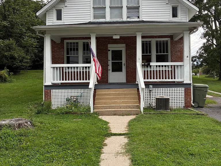406 Craig Ave — Photo 1