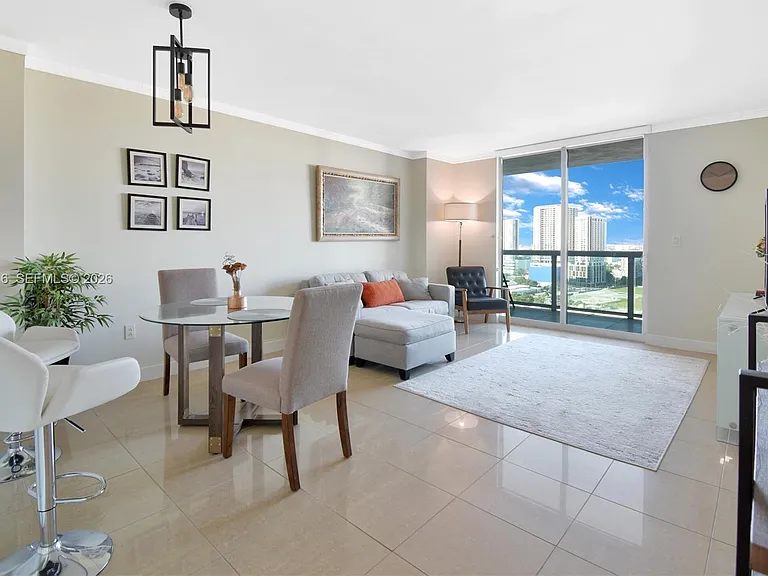 1800 N Bayshore Dr #2308 — Photo 1