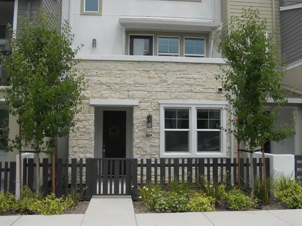 451 Semillon Ln, Santa Rosa, CA 95403