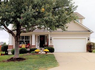 1212 SW Sapperton Rd, Lees Summit, MO 64083