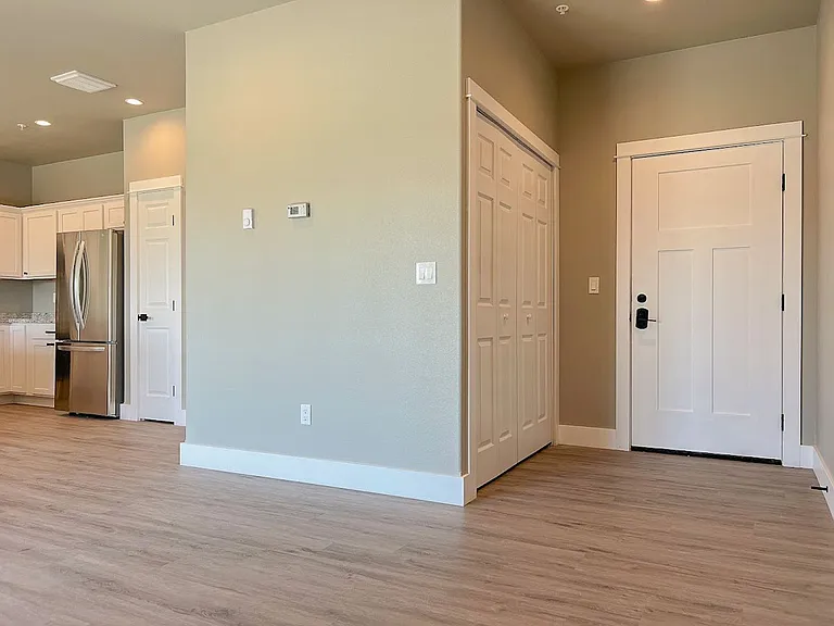 941 Covey Run Rd #205 — Photo 6