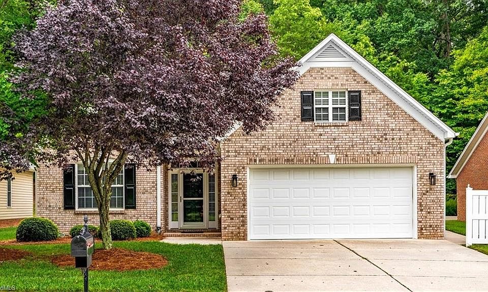 1st image of 132 Heritage Hill Dr