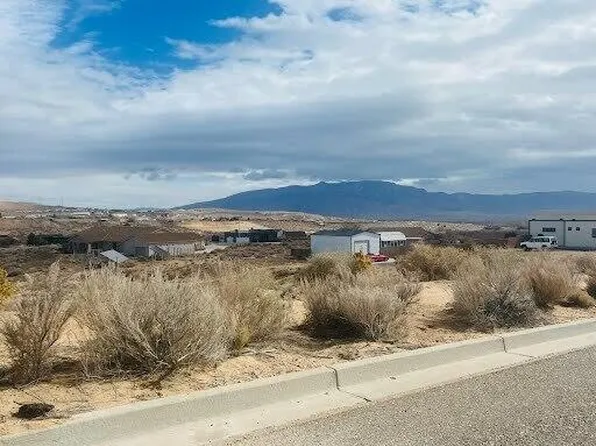 712 Gregg Rd NE, Rio Rancho, NM 87124