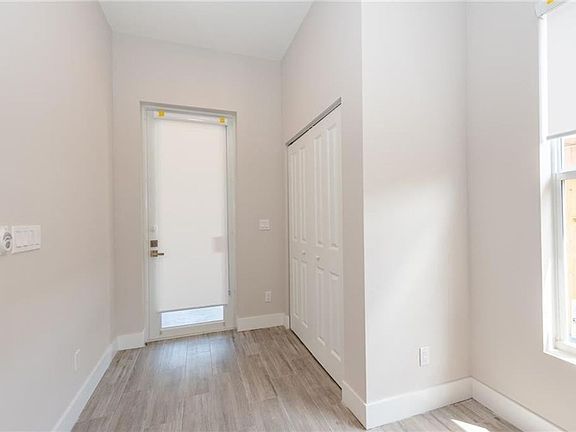 3rd image of 1105 NE 2nd Ave