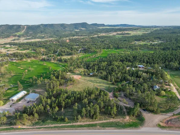 Clubhouse Rd, Hot Springs, SD 57747