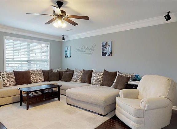 3rd image of 7426 Lucky Clover Ln