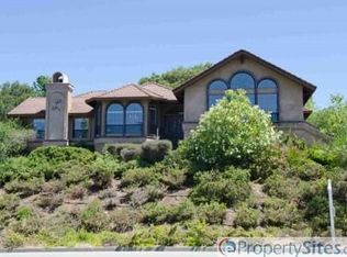 4745 Hillsboro Cir, Santa Rosa, CA 95405