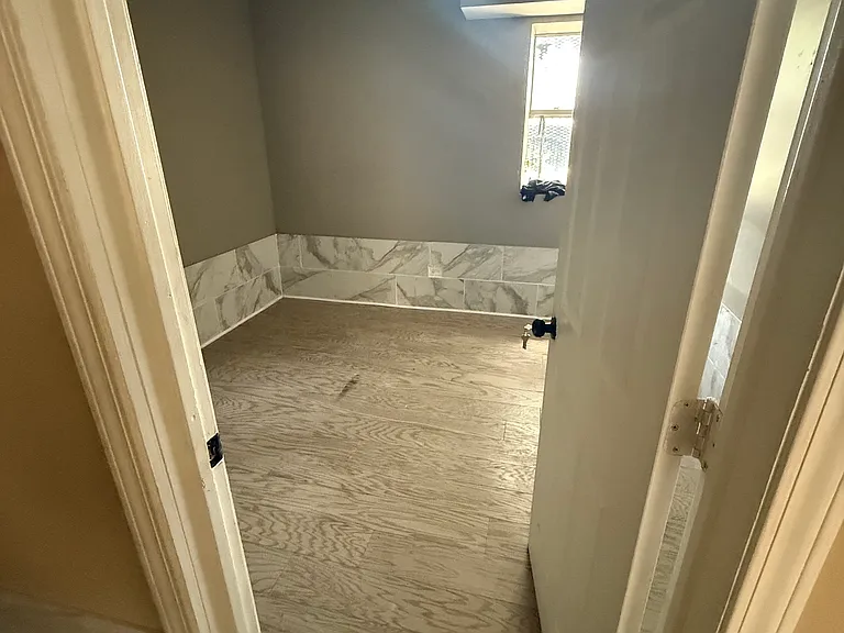 1656 S Karlov Ave — Photo 2