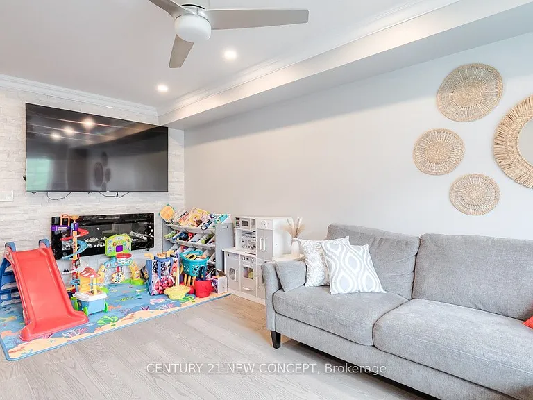 735 Sheppard Ave #33 — Photo 5