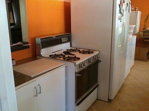3rd image of 1011 W Holland Ave