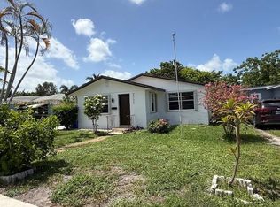 2711 Dewey St, Hollywood, FL 33020