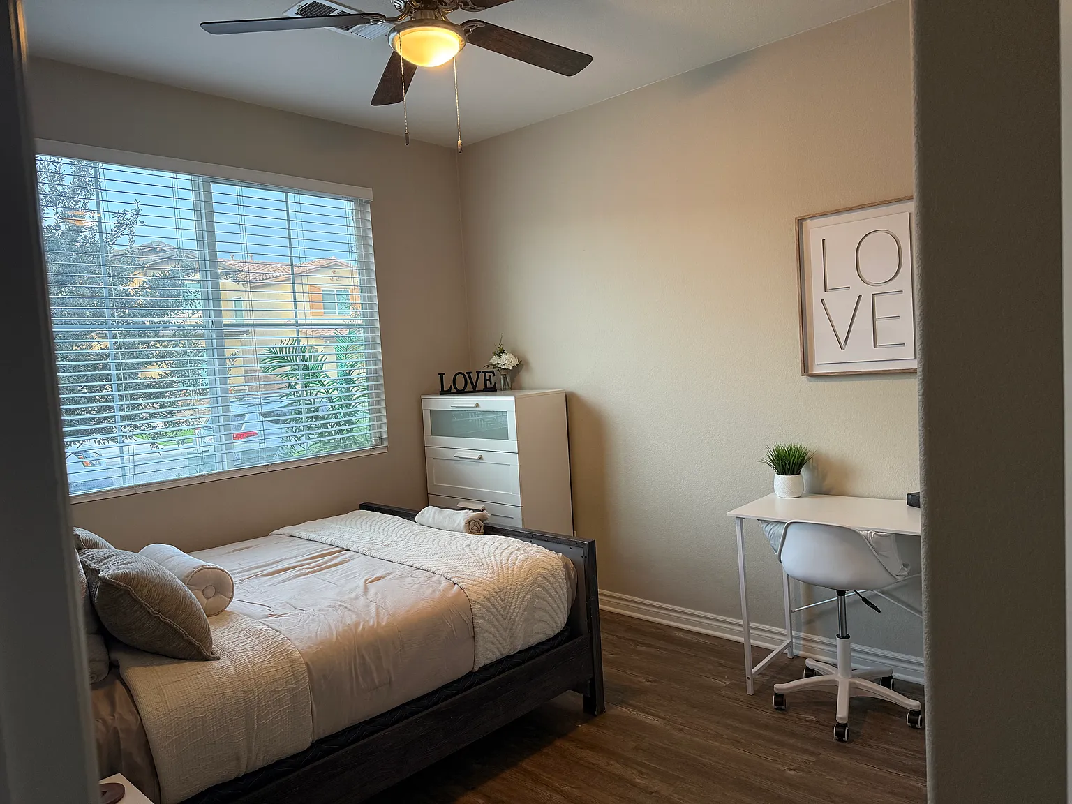 1 bed, 2123 sqft, $950 — Photo 2