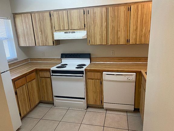 5th image of 3593 54th Ave N APT 2