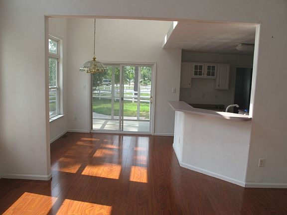 4th image of 1905 Winterhaven Dr
