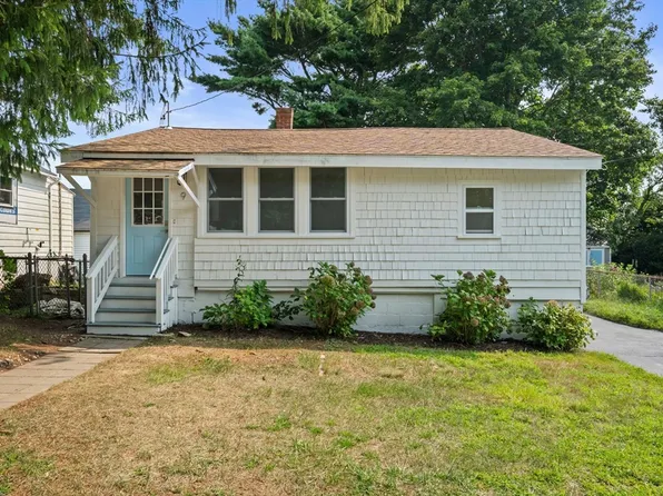 9 Alden St, Kingston, MA 02364