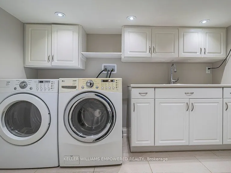 583 Old Weston Rd #BASEMENT — Photo 6