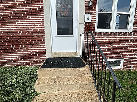 5th image of 2901 Conrad St