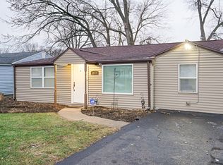 1143 Bangs St, Aurora, IL 60505