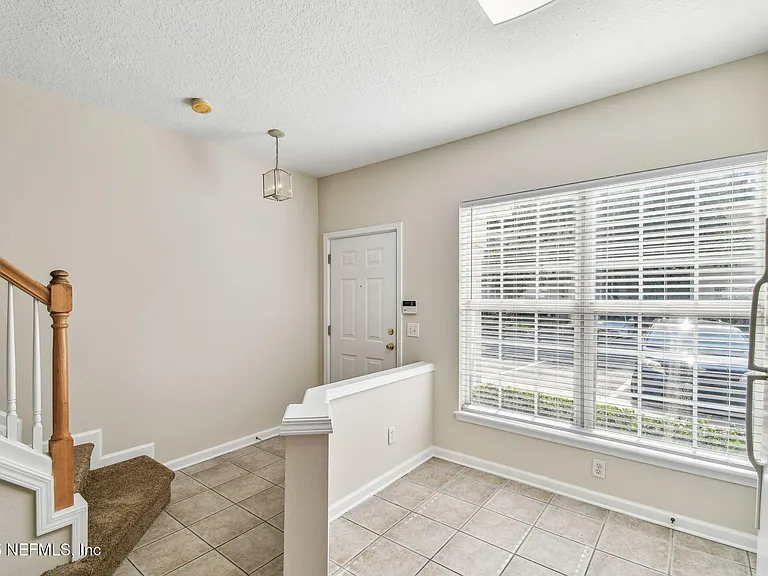 3542 Lone Tree Ln — Photo 7